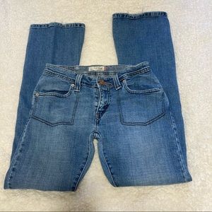 Trendy low rise Levi jeans